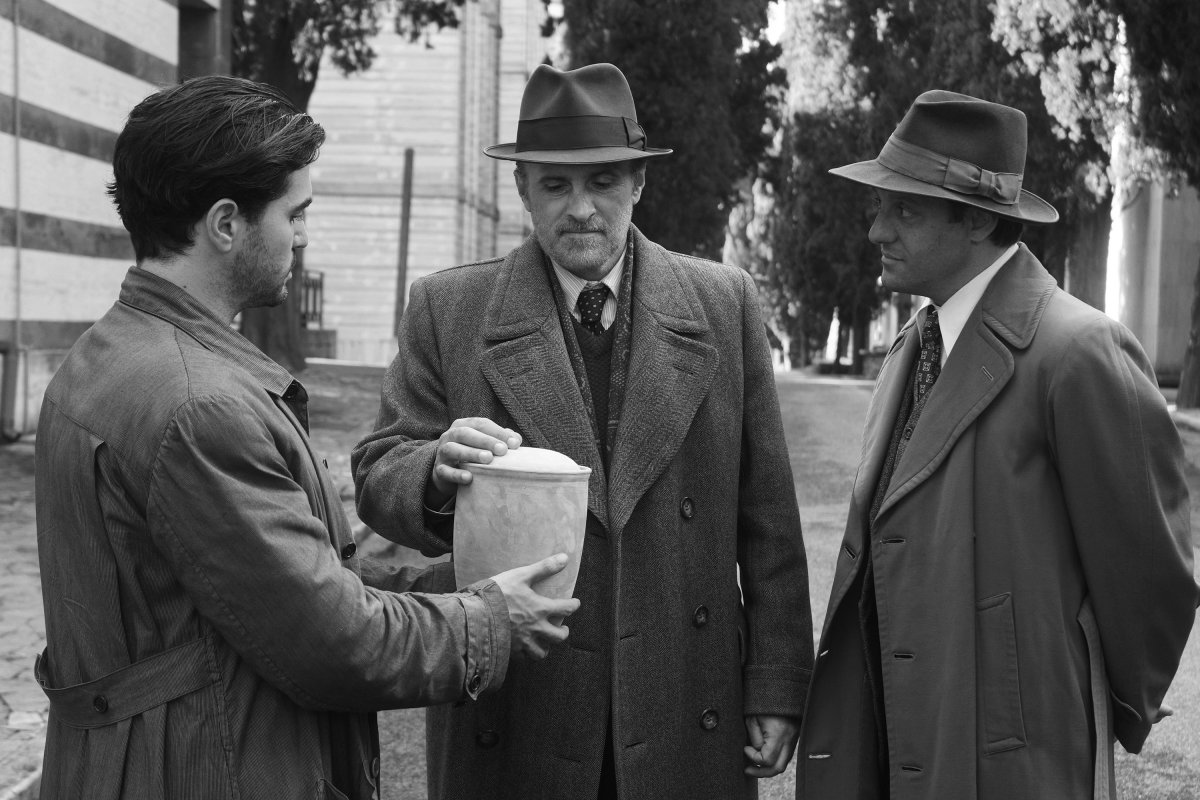 Λεονόρα Αντίο
